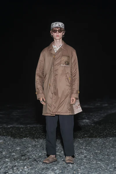 Look 35